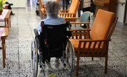 Σοκάρουν οι μαρτυρίες για το γηροκομείο: «Τους έβαζαν εντομοκτόνα για τις ψείρες, καιγόταν το κεφάλι και τους κούρευαν γουλί»