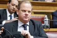 Εκατομμύρια για συμβούλους του «Υποδομών», απαξίωση του «Μεταφορών»