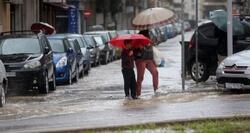 Ο «Μπάλλος» σφυροκοπά τη χώρα: Πλημμύρες και προβλήματα