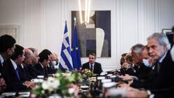 Σκηνικό παροχών και προεκλογικής περιόδου