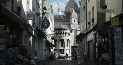 Κεντρικό ξενοδοχείο στο Παρίσι, άδειο λόγω πανδημίας, φιλοξενεί αστέγους