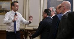 Η επιτελική κυβέρνηση παραπαίει ζαβλακωμένη