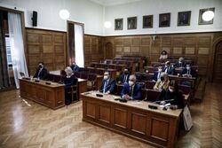 Αιχμηρό σχόλιο ΣΥΡΙΖΑ για Προανακριτική: Η κατάρρευση του έτσι κι αλλιώς σαθρού κατηγορητηρίου αποκάλυψε ότι η μόνη παράβαση είναι της ΝΔ που διώκει πολιτικούς της αντιπάλους