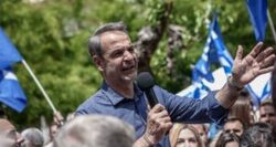 Στήλη Άλατος: Οι δημοσκόποι που κάνουν κακό στον Κυριάκο, για να πάρει αυτοδυναμία (εδώ γελάμε …) και η νέα αθωωτική απόφαση για την Ρένα Δούρου