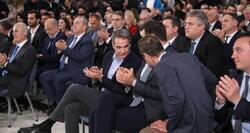Ένας αδίστακτος πρωθυπουργός σε μια αντικοινωνική κυβέρνηση που έχει σαπίσει
