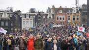 Συγκρούσεις αστυνομίας - διαδηλωτών στο Άμστερνταμ