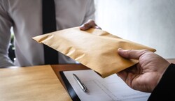 Νόμος είναι οι ανομίες και τα εγκλήματα του «καθεστώτος»