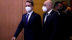 Ο Δένδιας, οι αρκούδες και ο Μητσοτάκης
