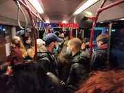 “Δεν μπορούμε να γεννήσουμε λεωφορεία”, μόνο περιπολικά…Σαν “σαρδέλες” επιβάτες σε λεωφορείο στη Θεσσαλονίκη