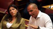 Κωνσταντοπούλου κατά Γαβρά - Βαρουφάκη για το «Ενήλικες στο δωμάτιο»