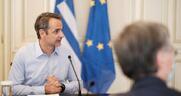Σύσκεψη Μαξίμου για συνεργασία με ιδιώτες στη σκιά θανάτων και διασωληνώσεων