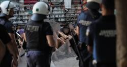 Συνεχής καταστολή στα Εξάρχεια, δεκάδες προσαγωγές κατοίκων