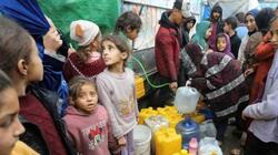 Ξεκίνησαν οι ρίψεις ανθρωπιστικής βοήθειας στη Γάζα, από αέρως