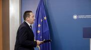 Επιχείρηση αντιπερισπασμού για τα κονδύλια στα ΜΜΕ: Στα πράσα ο Πέτσας με στημένη ερώτηση από Newsit και Liberal