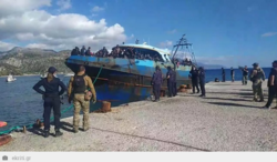 Με ασφάλεια στο λιμάνι της Παλαιόχωρας έφτασε ακυβέρνητο σκάφος που φέρεται να μετέφερε πάνω από 400 μετανάστες