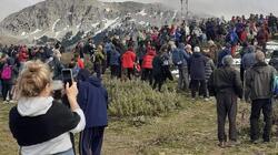 Μεγάλη η συμμετοχή στην κινητοποίηση για τις ανεμογεννήτριες στην Εύβοια