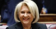 Βούλτεψη σε δημοσιογράφο Spiegel: Πείτε ότι προστατεύουμε τα ανήλικα – Κάντε ένα ρεπορτάζ