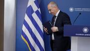 Πρωτοφανές: Κλείνουν τα μικρόφωνα του Documento στο briefing του Οικονόμου (video)