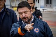 Μύκονος: Ο ανεύθυνος Χαρδαλιάς κλείνει το μάτι στην παρανομία
