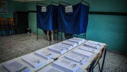 Ο ΣΥΡΙΖΑ φέρνει στη Βουλή το θέμα της δημοσκοπήσης Opinion Poll