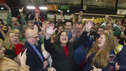 Τι σημαίνει η νίκη του αριστερού Σιν Φέιν στην Ιρλανδία και πως έφτασε σ΄αυτήν
