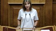 Η Ζέτα Μακρή αδειάζει τη Σοφία Νικολάου on camera (video)