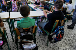 Λέσβος: Απίστευτες καταγγελίες για δασκάλα – «Έβαλε κόκκινο πιπέρι και σελοτέιπ σε στόμα μαθητή»