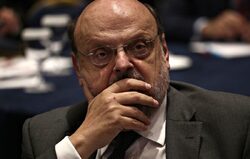 Πρόταση-κόλαφος Αντώναρου: Να μειωθεί στο 50% και ο μισθός των βουλευτών, των διοικητών ΔΕΚΟ, της ΠτΔ (όπως θα μειωθεί και ο μισθός εργαζόμενων στον ιδιωτικό τομέα)