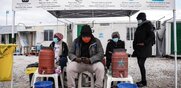Guardian: Η ελληνική Κυβέρνηση κατηγορείται για κρίση πείνας σε καταυλισμούς προσφύγων