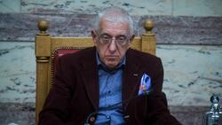 Απασφάλισε ο Κακλαμάνης: Μαλώνει Πέτσα, αδειάζει Μιχαηλίδου και... «κράζει» υπουργούς