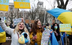 Διαδηλώσεις αλληλεγγύης στον Ουκρανικό λαό σε όλο τον κόσμο