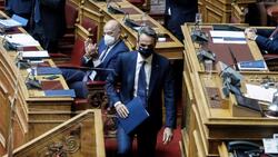 Ο Μητσοτάκης παίγνιο της ακροδεξιάς...
