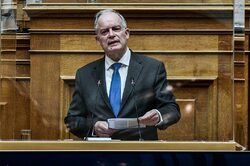 Ο Τασούλας επιμένει στην απαγόρευση εισόδου των δημοσιογράφων στα θεωρεία της Βουλής