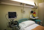 «Έξαρση των κρουσμάτων με κυβερνητική ευθύνη» καταγγέλλεται στο Νοσοκομείο Ικαρίας με σημαντικές ελλείψεις σε υποδομές