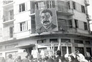 Ο Αλέξης Παπαχελάς απορεί γιατί δεν έχουμε μια «πλατεία Στάλιν» στην Ελλάδα