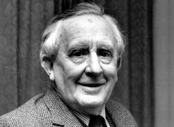 Τζ. Ρ. Ρ. Τόλκιν (J. R. R. Tolkien): «Χόμπιτ», «Ο Άρχοντας των Δαχτυλιδιών» και «Σιλμαρίλλιον»…