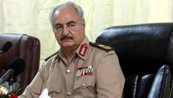 Ο Χαφτάρ δηλώνει ότι έλαβε την «λαϊκή εντολή» να κυβερνήσει τη Λιβύη