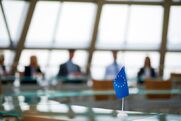 Politico: Οχι άλλη «καλή» Ευρώπη – Πώς θα αλλάξει ο ρόλος της από διαιτητή σε παίκτη