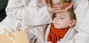 Παιδιατρική Εταιρεία / Πώς μπορούν οι γονείς να ρίξουν τον υψηλό πυρετό στα παιδιά με τα αντιπυρετικά σε έλλειψη