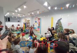 Η Θεσσαλονίκη αγκάλιασε τη διαφορετικότητα, οι φασίστες «κρύφτηκαν» στα λαγούμια τους: «Μάγεψαν» οι DragQueens τα παιδιά με τα παραμύθια τους (vid)