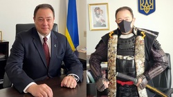 Ιαπωνία: Σαμουράι ντύθηκε ο Ουκρανός πρέσβης για να στείλει μήνυμα στη Ρωσία