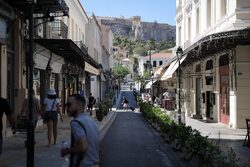 Οι τρεις προτάσεις του Αλέξη Τσίπρα για τη στέγαση και το Airbnb