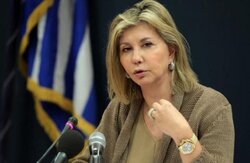 Μετά τον χαμό στα social media, αναδίπλωση Μακρή για τα πρόστιμα σε μαθητές
