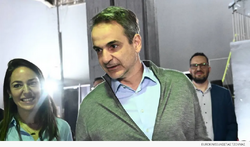 Τη «μάχη κατά του ακροδεξιού φασισμού» θυμήθηκε προεκλογικά ο Κ. Μητσοτάκης