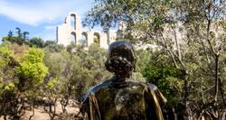 Η πλέμπα των αδαών και η ελίτ των Εκλεκτών