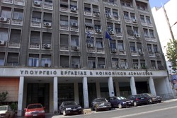 Για την Πρωτομαγιά και την αδήλωτη εργασία