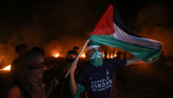 Βραδινές κινητοποιήσεις Παλαιστινίων στα σύνορα Γάζας-Ισραήλ