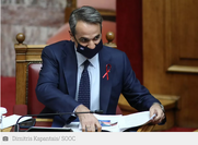 Πέρασε η εισήγηση του Μητσοτάκη στην επιτροπή – Στους 4 μήνες η τρίτη δόση