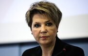 Γεροβασίλη εναντίον “Καθημερινής”: Ουδέν ψευδέστερον από το δημοσίευμα περί πολιτικών παρεμβάσεων