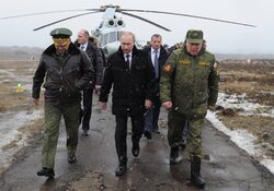 Τι σημαίνει η κίνηση Πούτιν να κηρύξει στρατιωτικό νόμο στις περιοχές που έχει προσαρτήσει